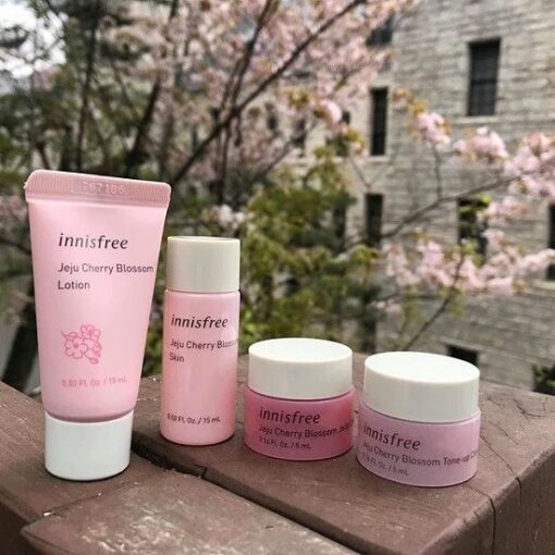 Innisfree Jeju Cherry Blossom Special Kit