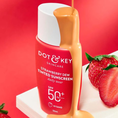 Dot & Key Strawberry Dew Tinted Sunscreen - SAND SPF50+ PA++++ (50ml) Dot & Key Strawberry Dew Tinted Sunscreen - SAND SPF50+ PA++++ (50ml)