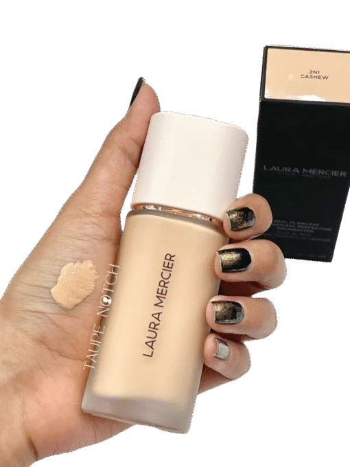Laura Mercier Real Flawless Weightless Perfecting Waterproof Foundation 30 ML - Image 4